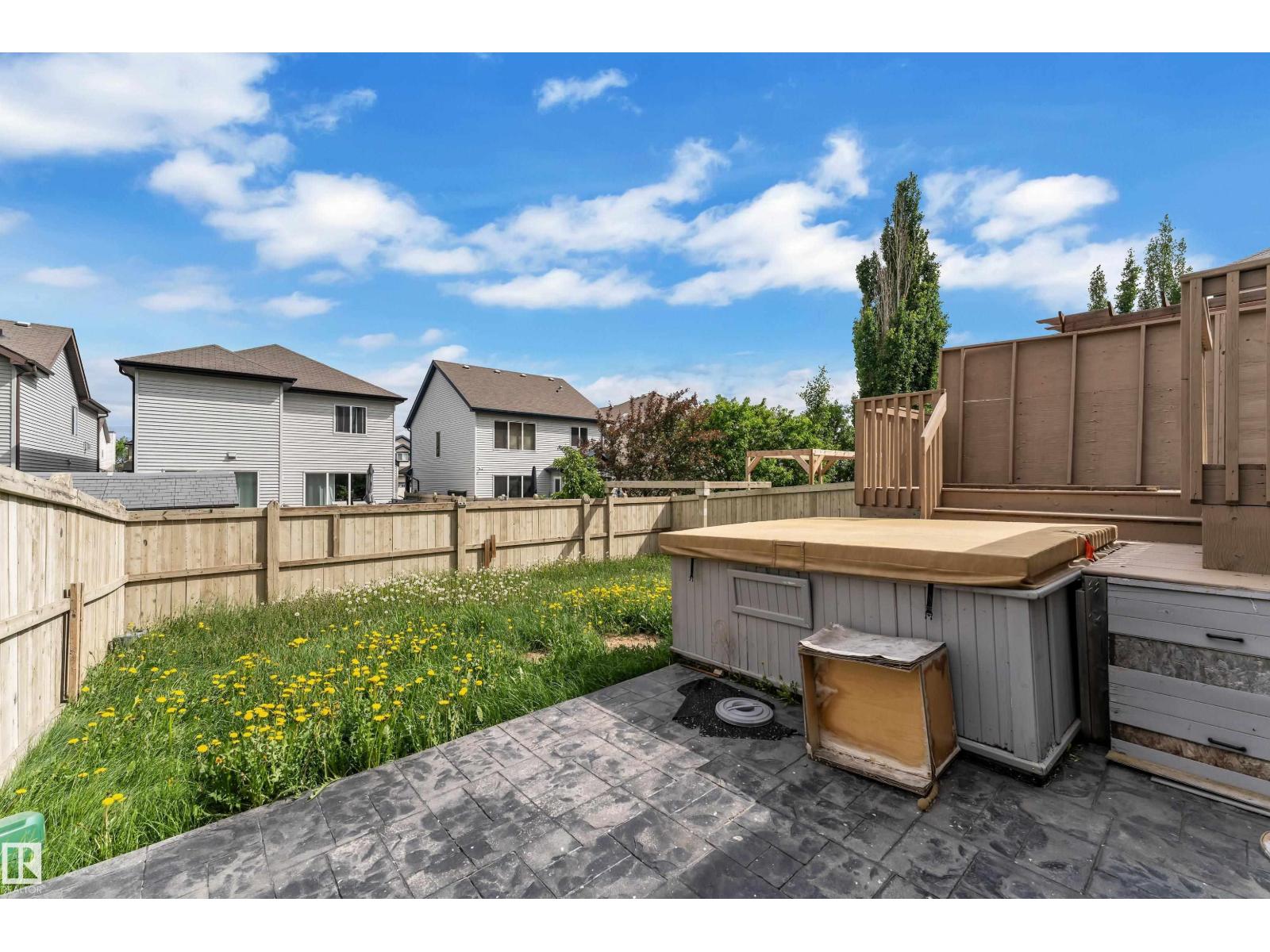 6116 11 AV SW — photo 40