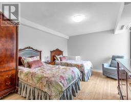 202 - 150 Neptune Drive, Toronto, ON M6A2Y9 Photo 13