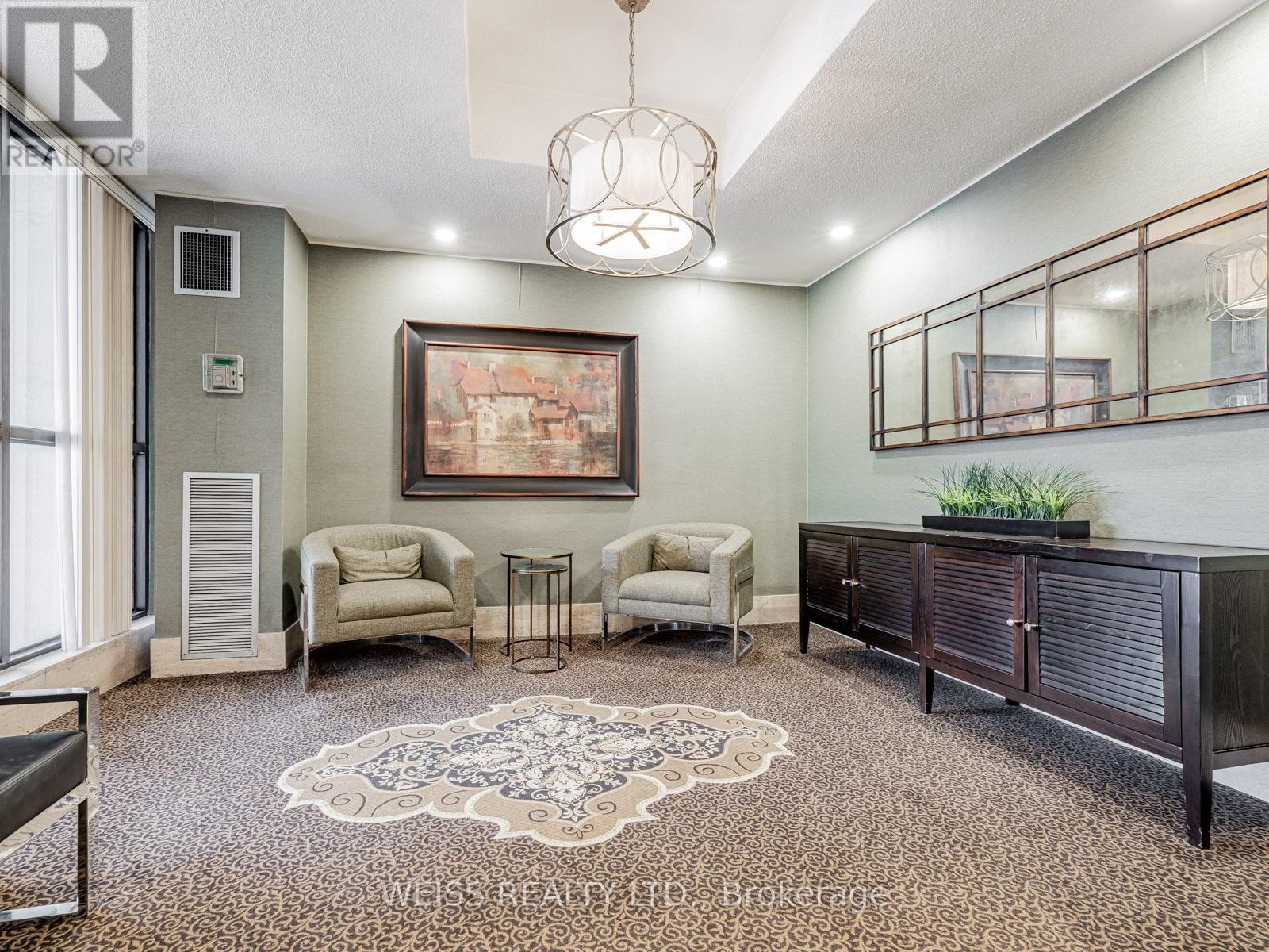 #202 150 NEPTUNE DRIVE - 29