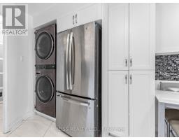 202 - 150 Neptune Drive, Toronto, ON M6A2Y9 Photo 7