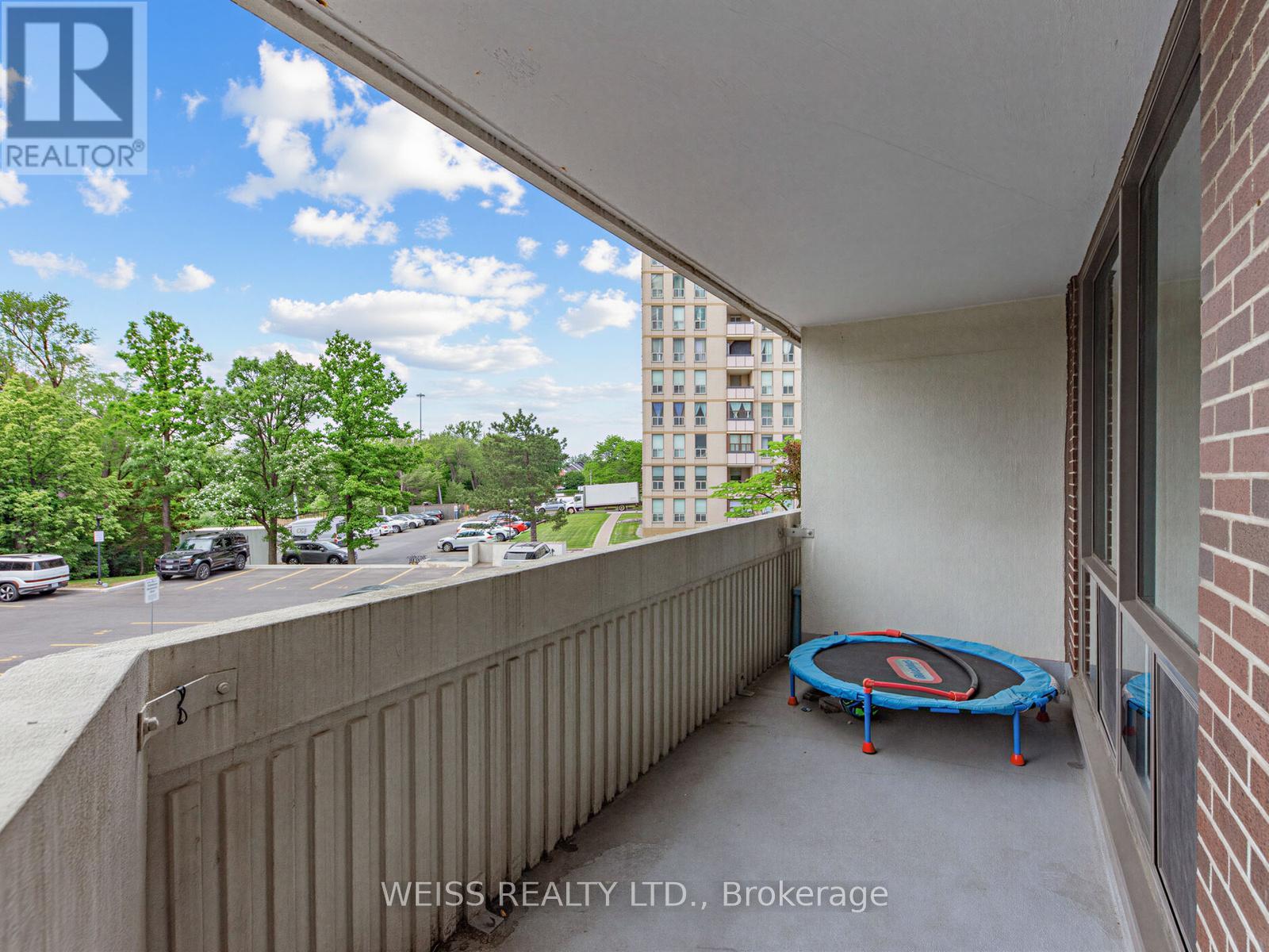 #202 150 NEPTUNE DRIVE - 24