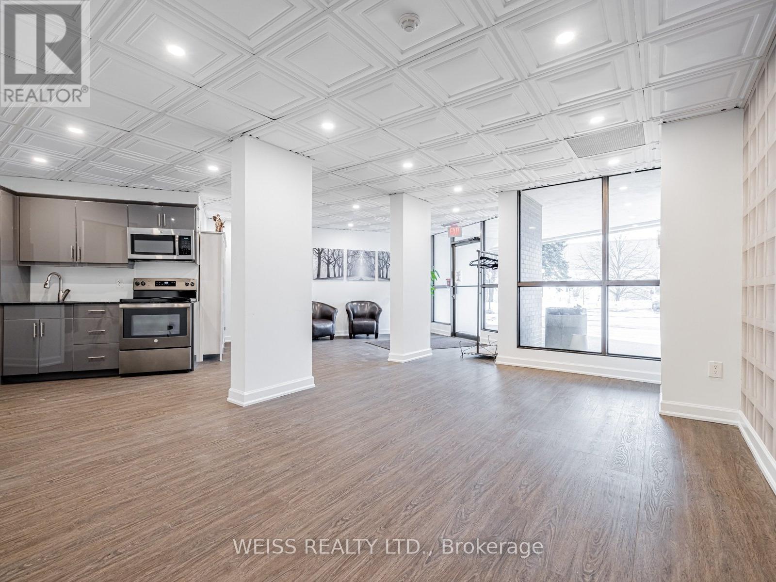 #202 150 NEPTUNE DRIVE - 28