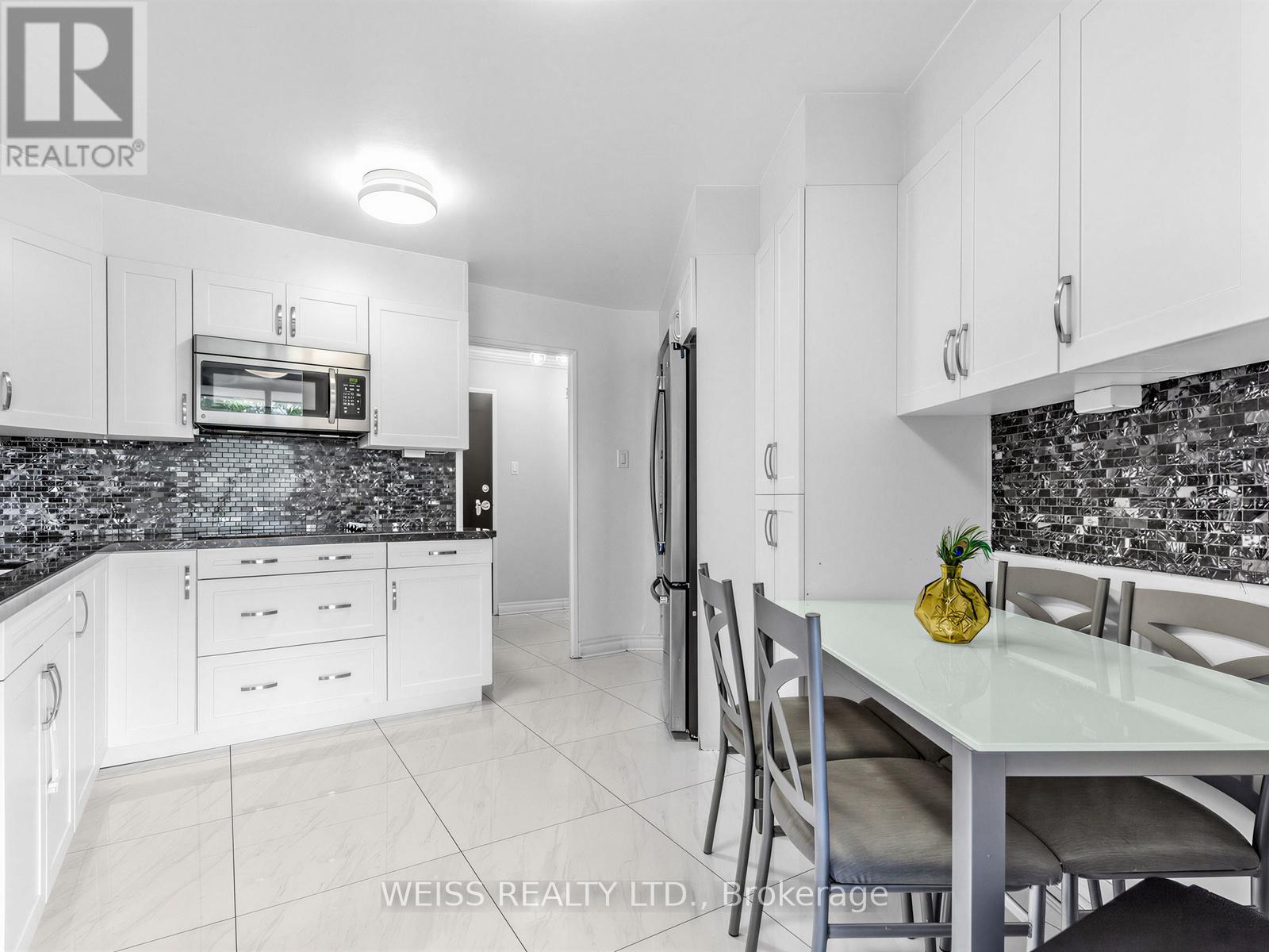 #202 150 NEPTUNE DRIVE - 4