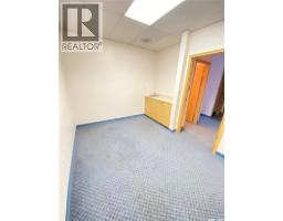 228 Railway Avenue, Weyburn, SK S4H0A2 Photo 11