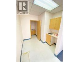 228 Railway Avenue, Weyburn, SK S4H0A2 Photo 12