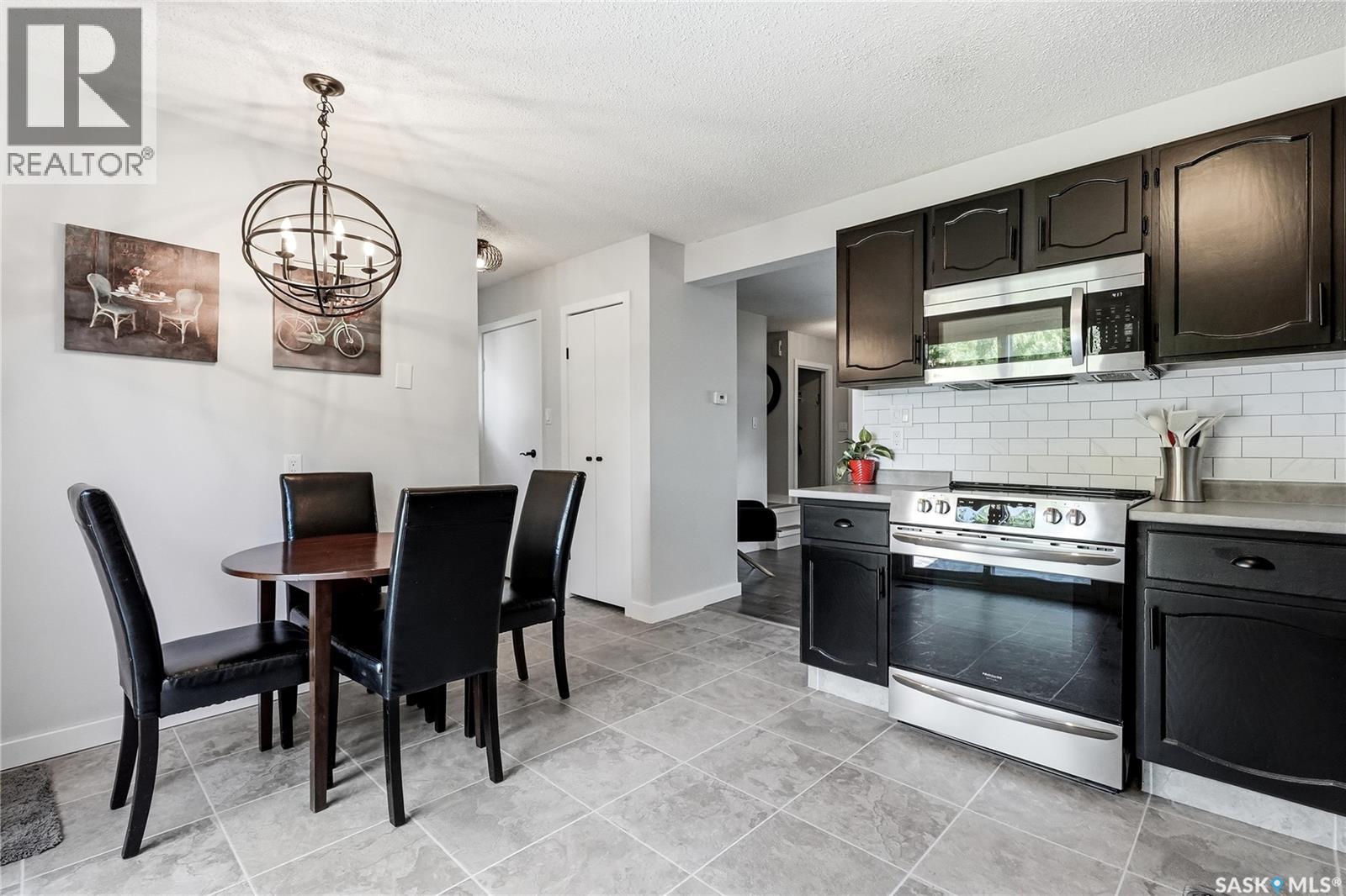 452 Lenore DRIVE — photo 12