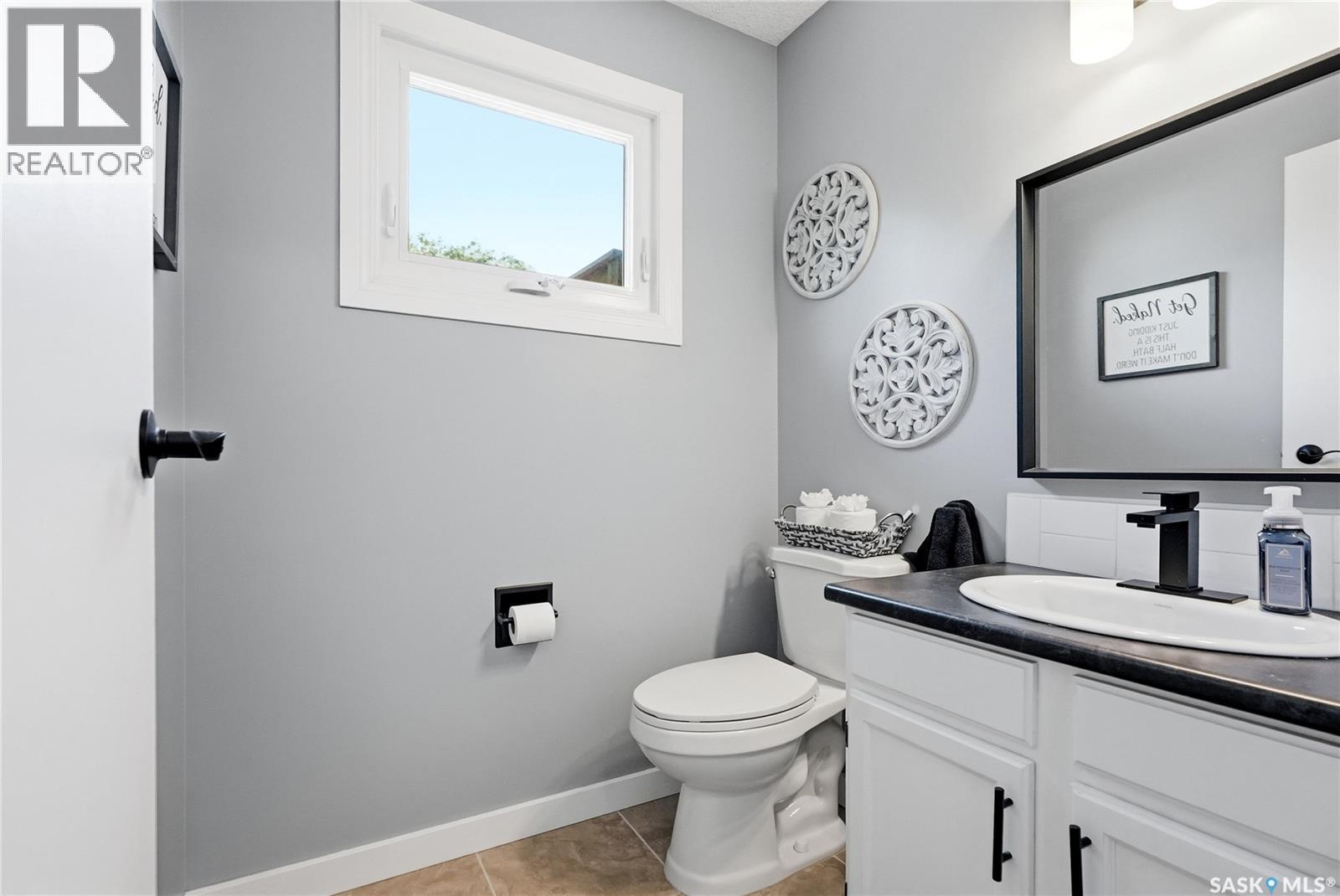 452 Lenore DRIVE — photo 17