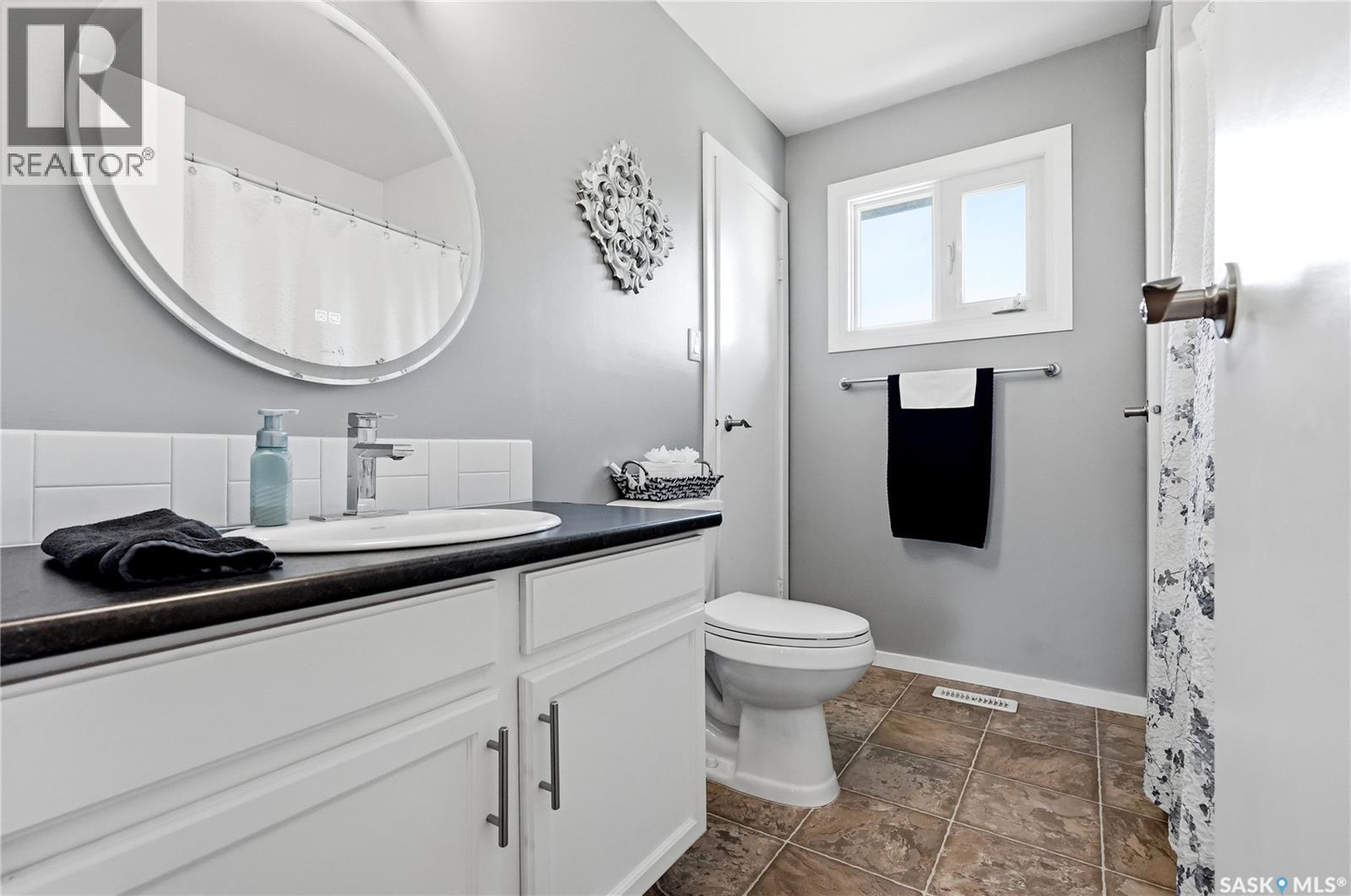 452 Lenore DRIVE — photo 21
