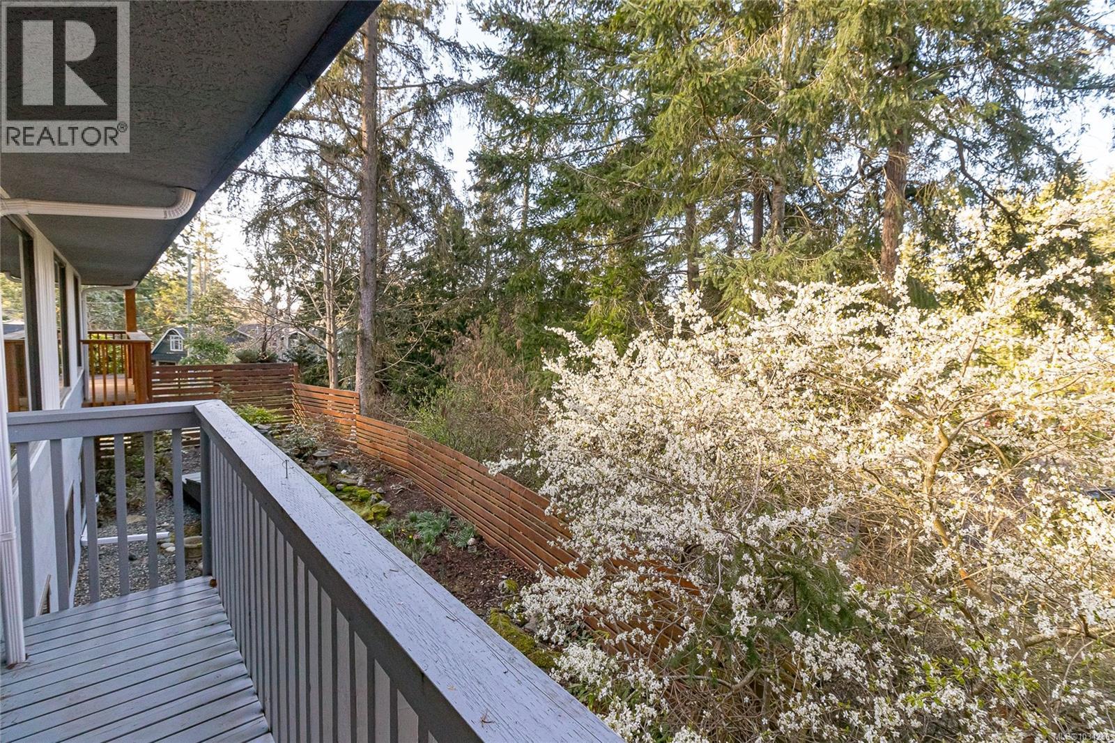 2660 MacDonald Dr E - 23
