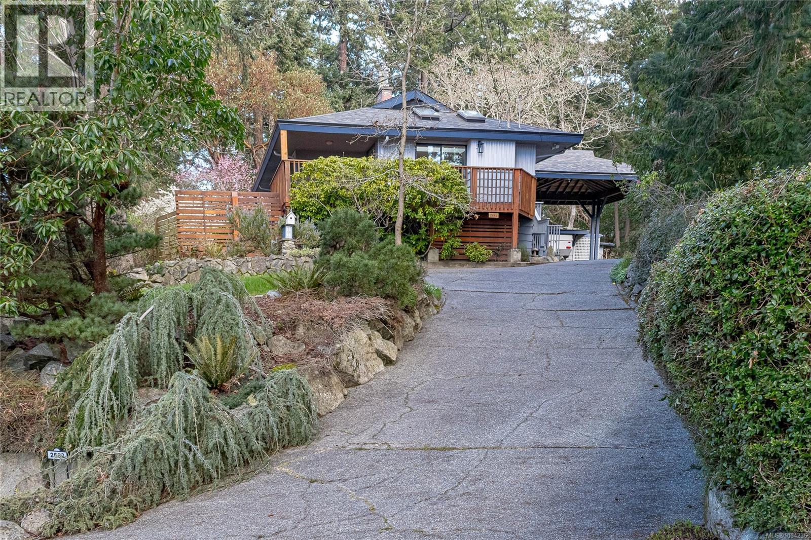 2660 MacDonald Dr E - 40
