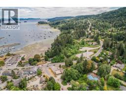 2 Drake Road, Salt Spring Island, BC V8K2K8 Photo 16