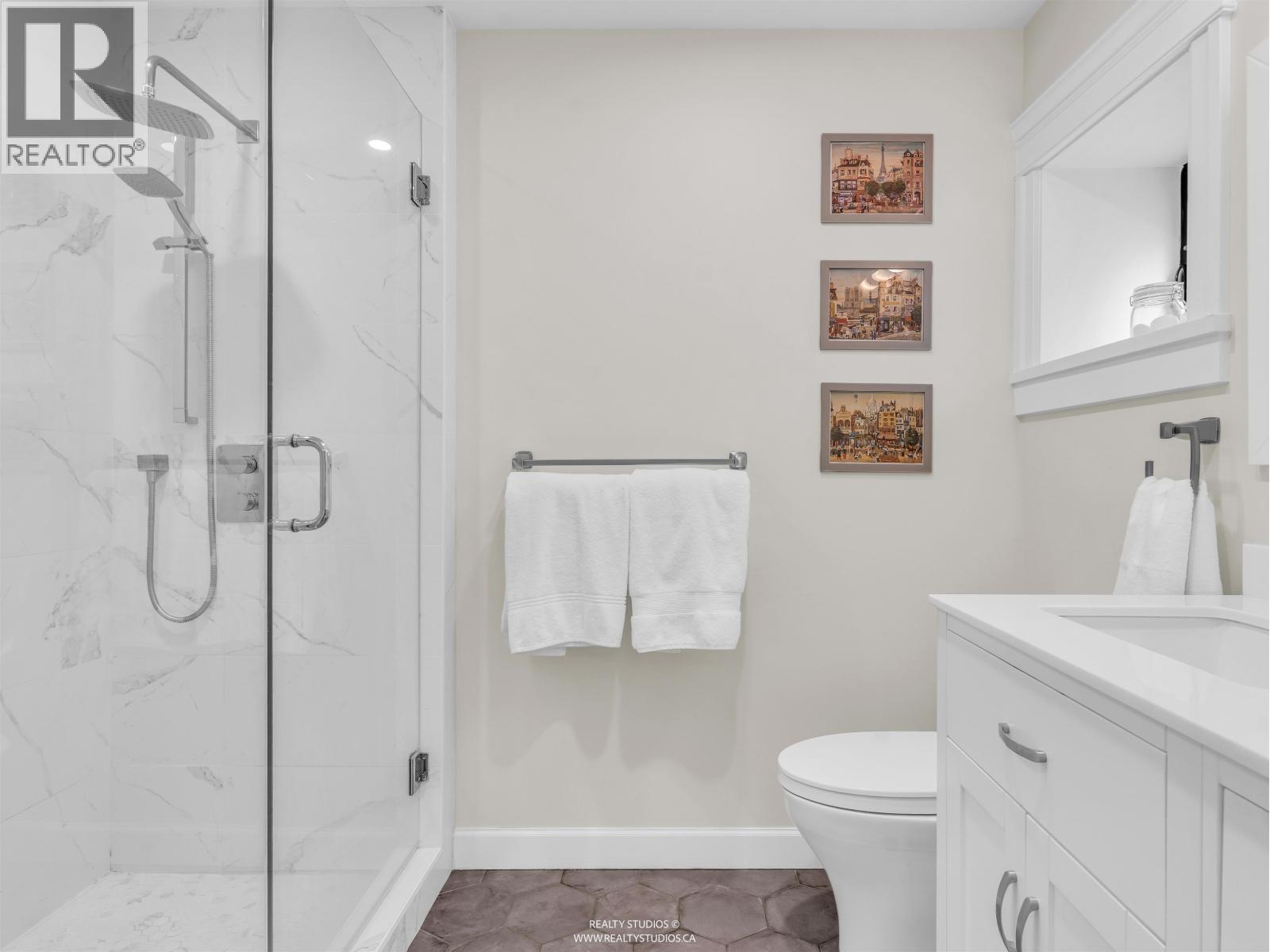 436 LAKEWOOD DRIVE, Vancouver