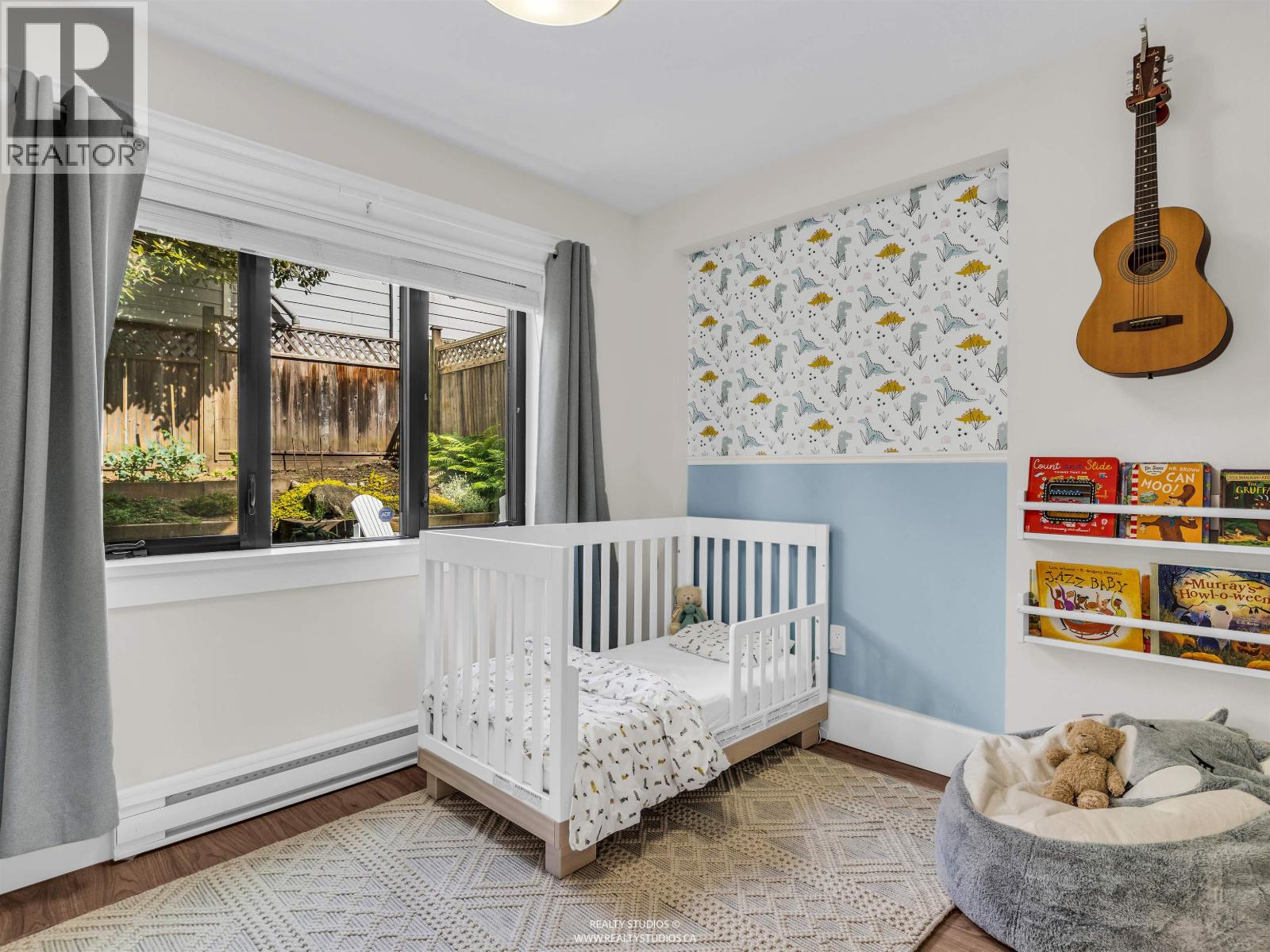 436 LAKEWOOD DRIVE, Vancouver