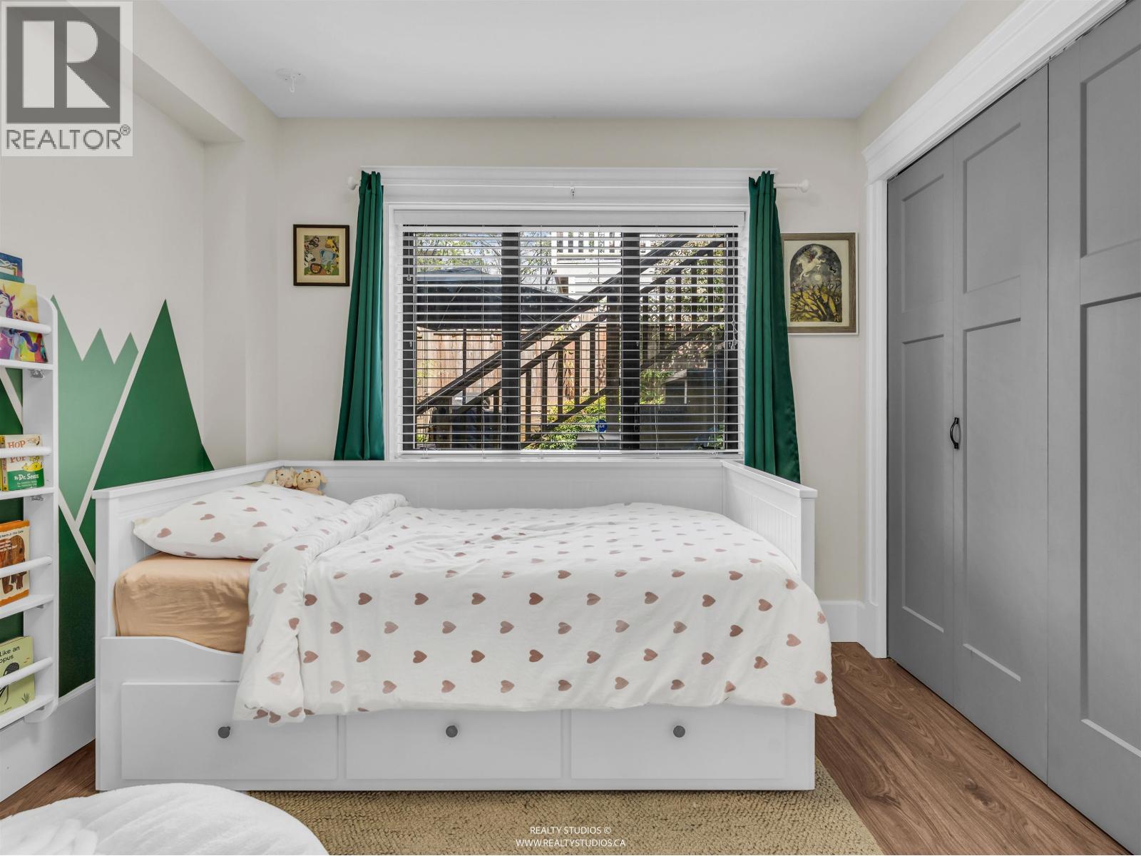 436 LAKEWOOD DRIVE, Vancouver