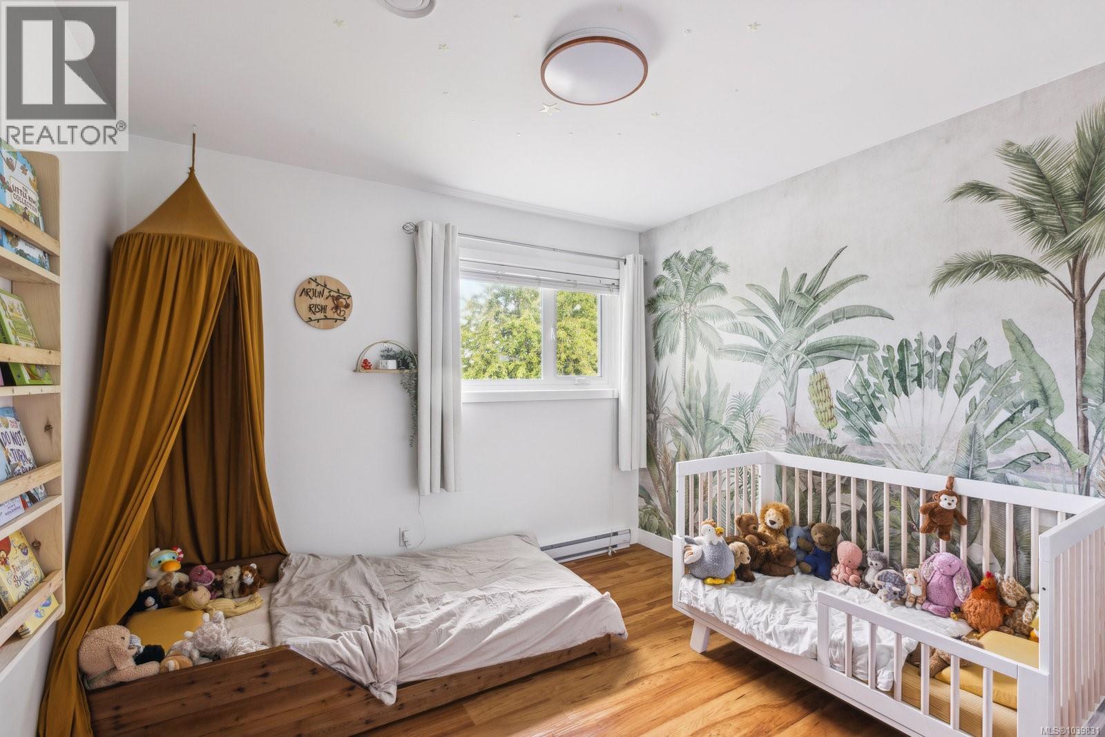 7316 East Saanich Rd - 12