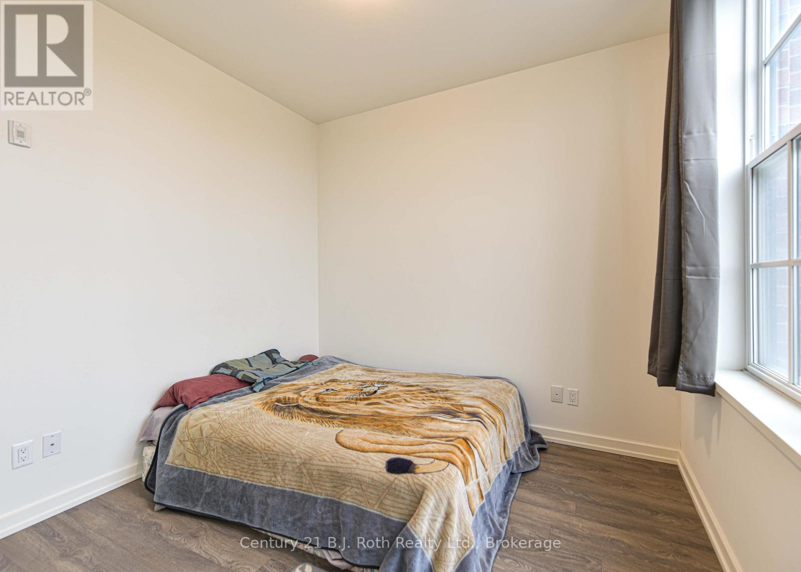 #212 21 MATCHEDASH STREET S - 19