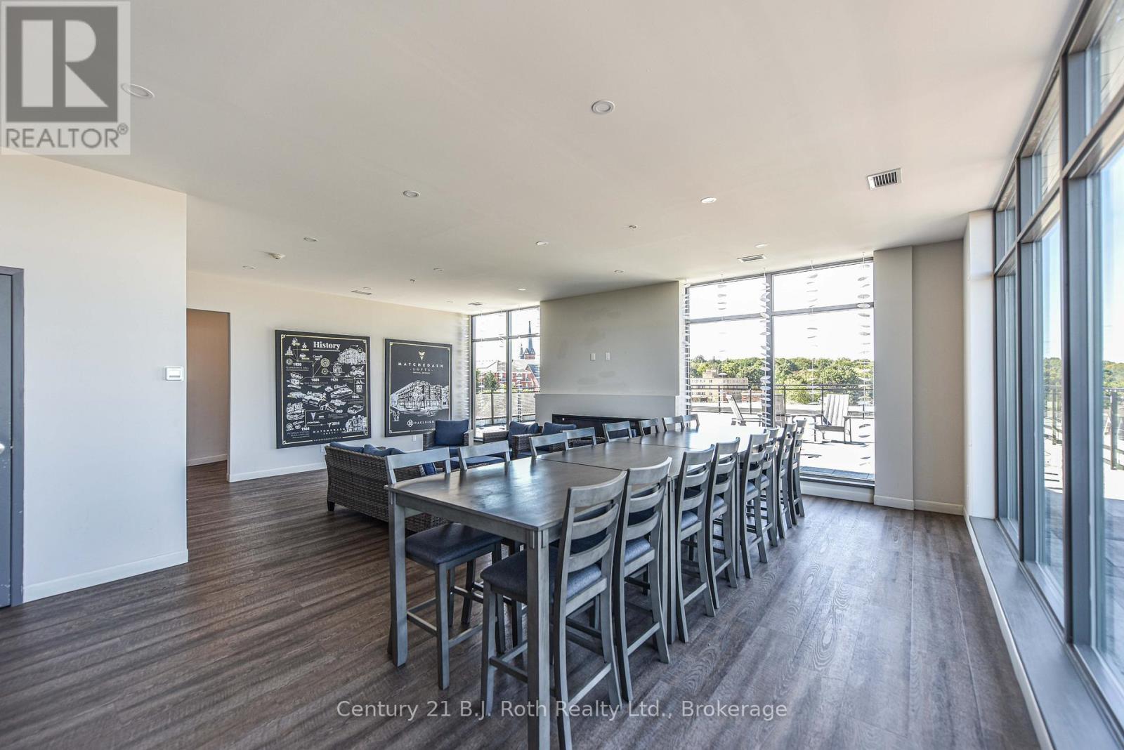 #212 21 MATCHEDASH STREET S - 29