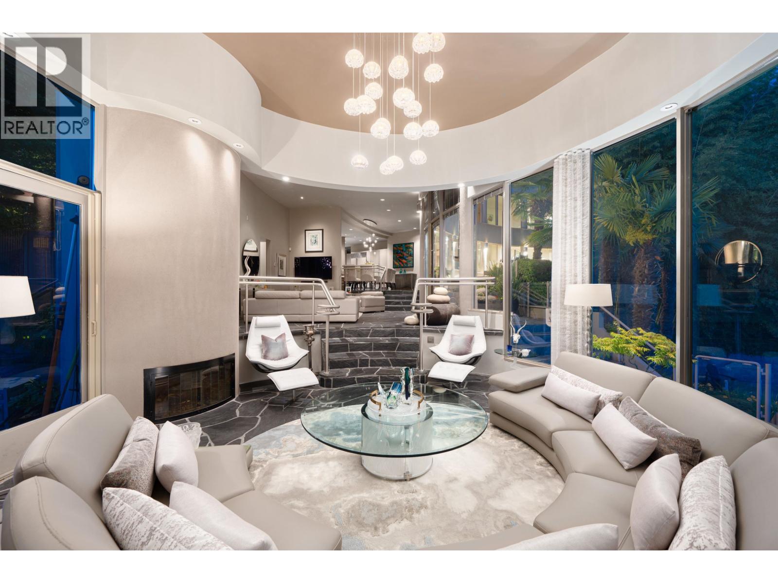 3912 MARINE DRIVE, West Vancouver