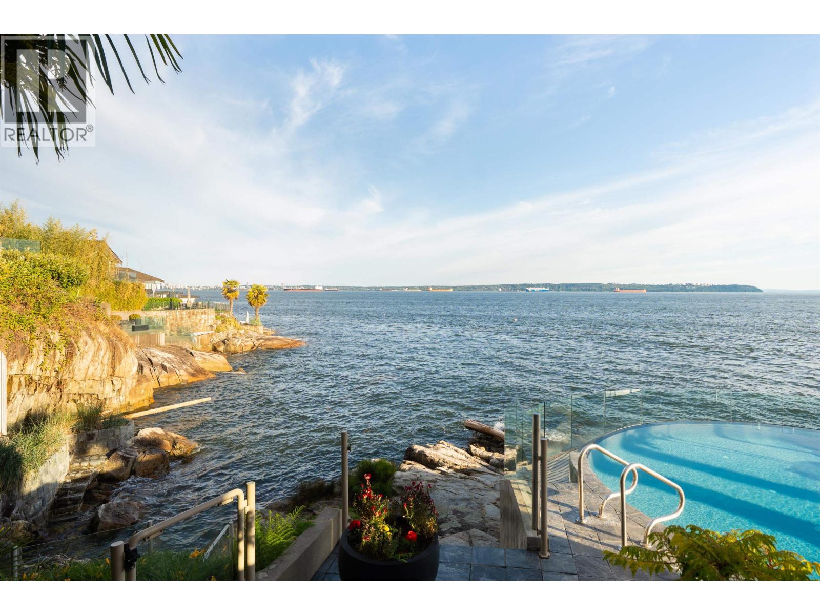 3912 MARINE DRIVE, West Vancouver