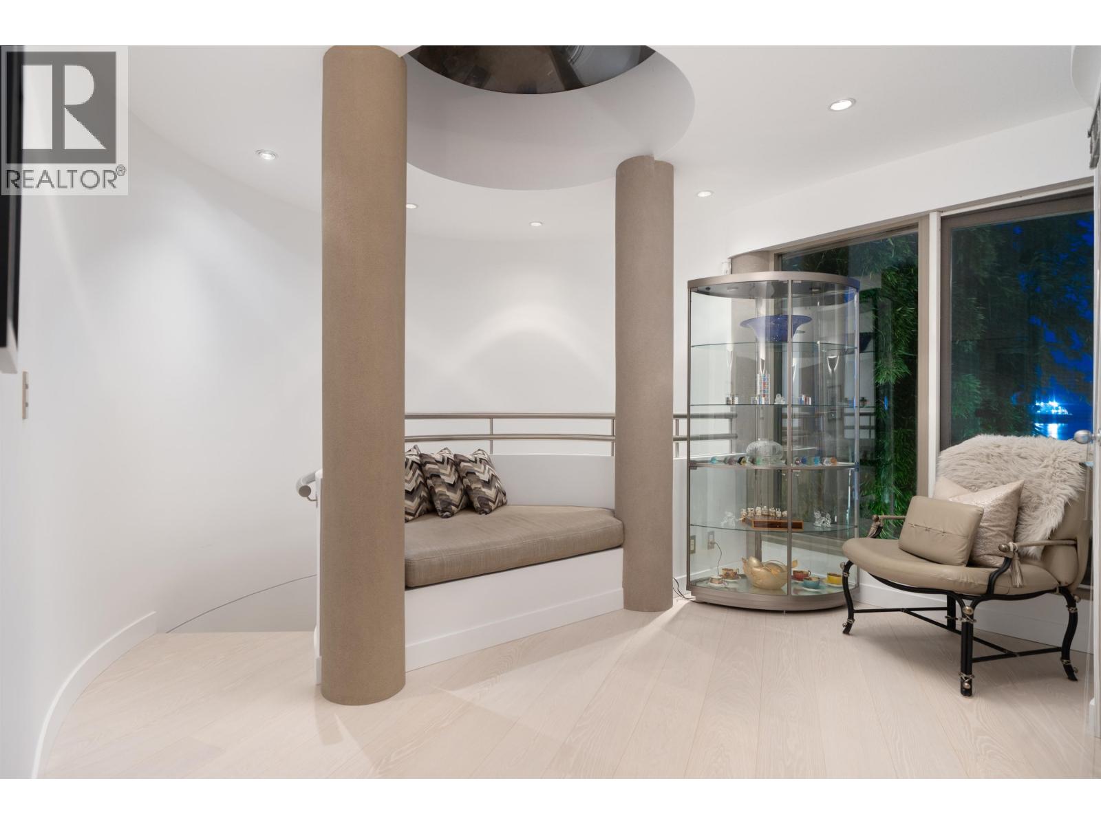 3912 MARINE DRIVE, West Vancouver