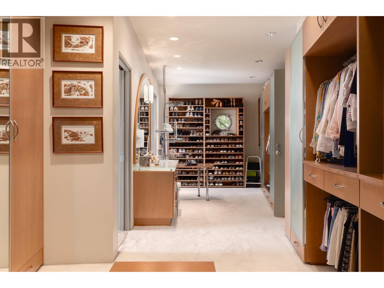 3912 MARINE DRIVE, West Vancouver