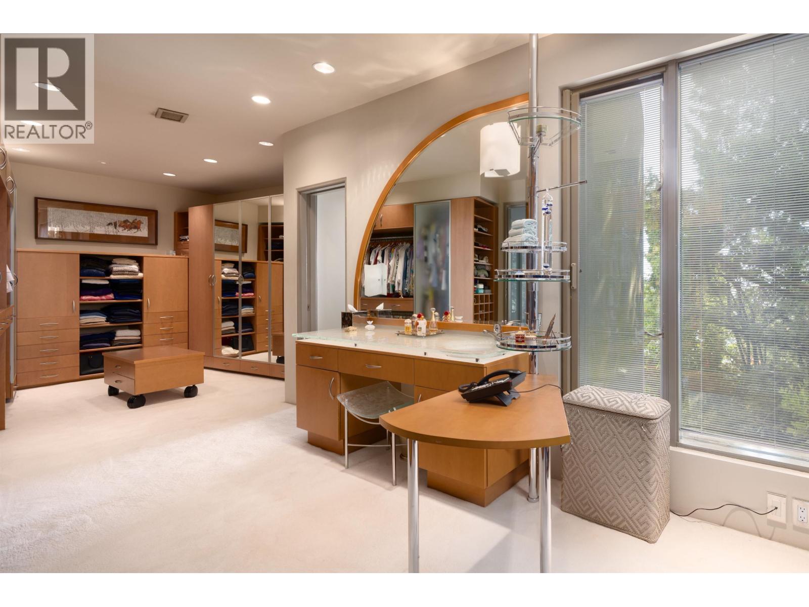 3912 MARINE DRIVE, West Vancouver