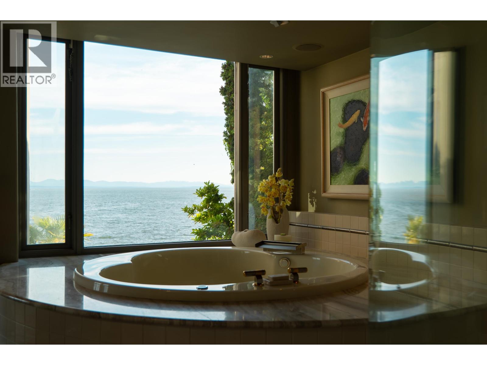 3912 MARINE DRIVE, West Vancouver