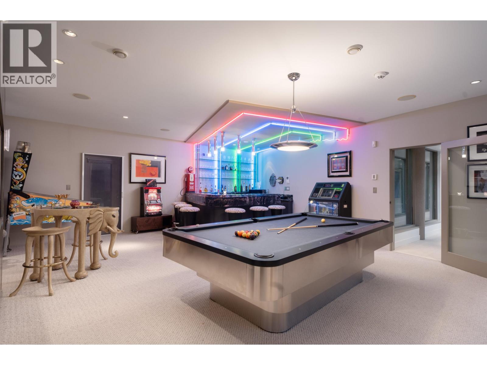 3912 MARINE DRIVE, West Vancouver