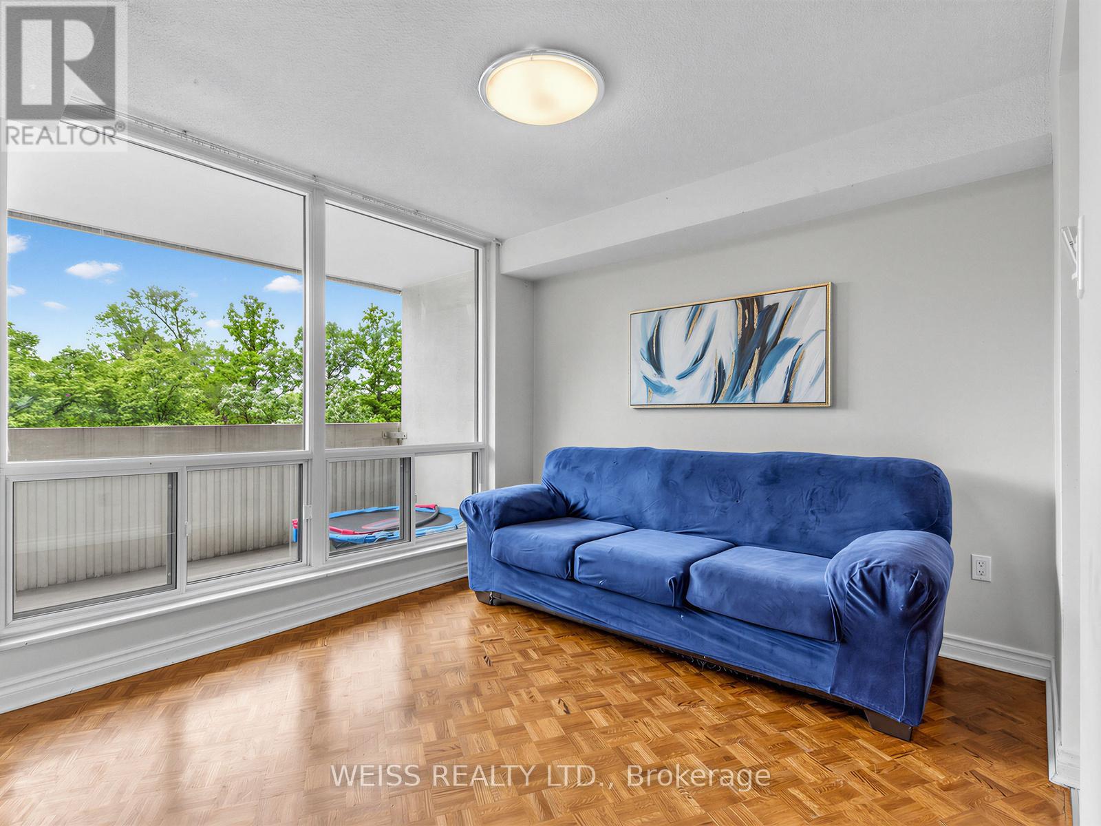 #202 150 NEPTUNE DRIVE - 11