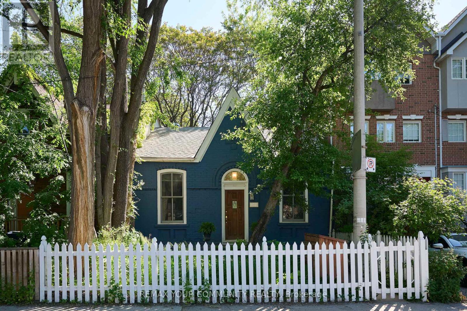 Listing photo of 251 BERKELEY STREET