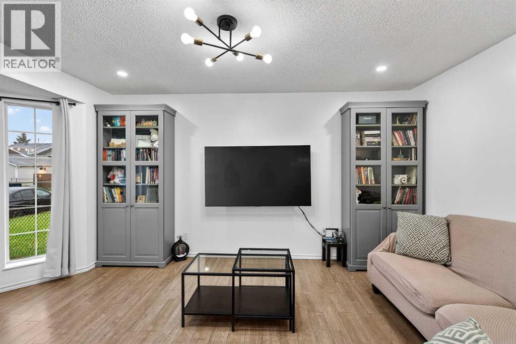 Living Room (5)