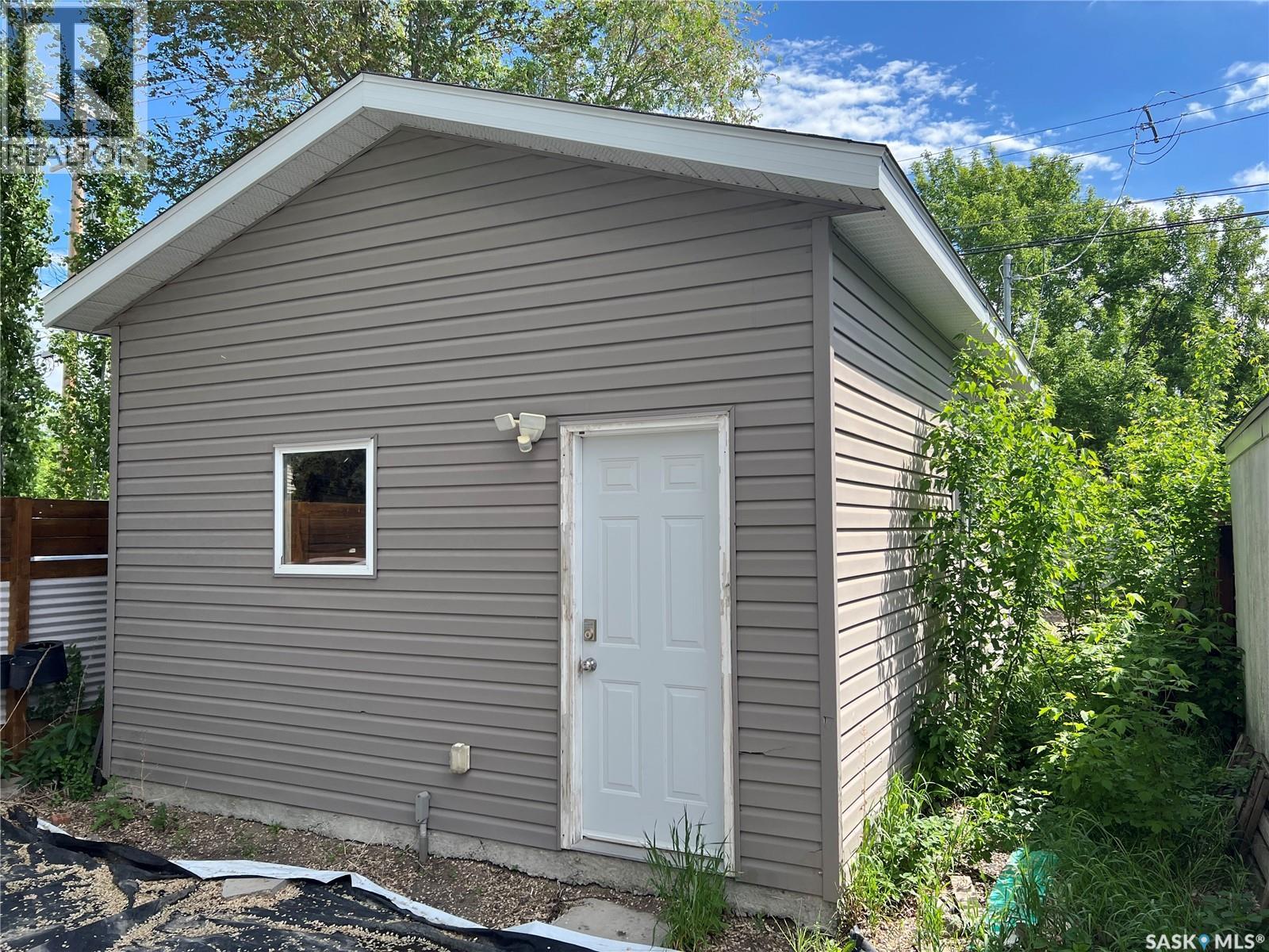 432 D AVENUE S — photo 7
