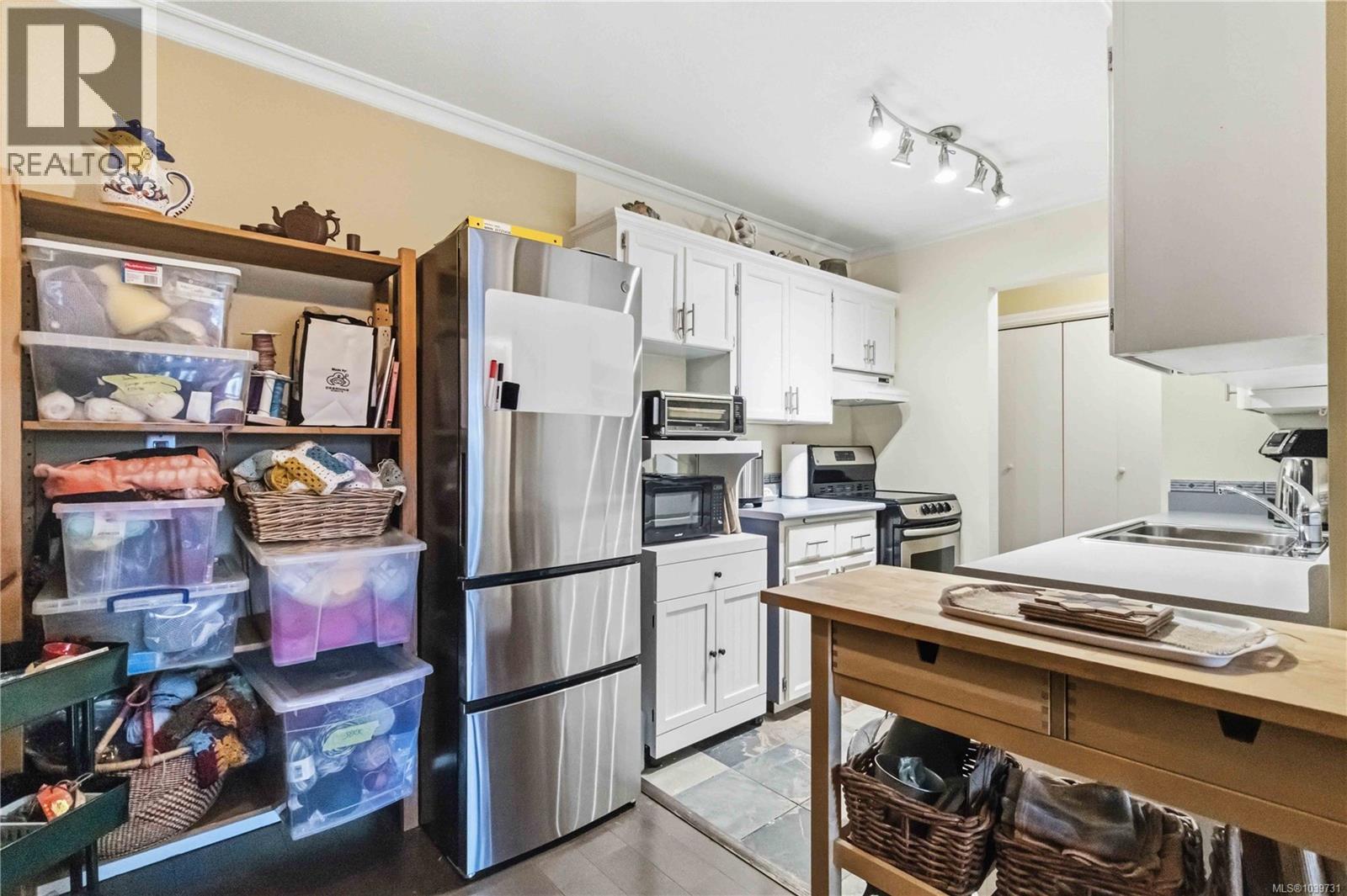 307 118 Croft Street, Victoria