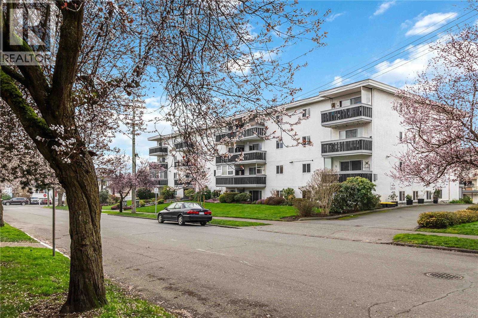 307 118 Croft Street, Victoria