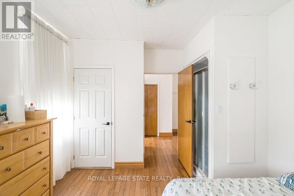 170 CANNON STREET W - 8