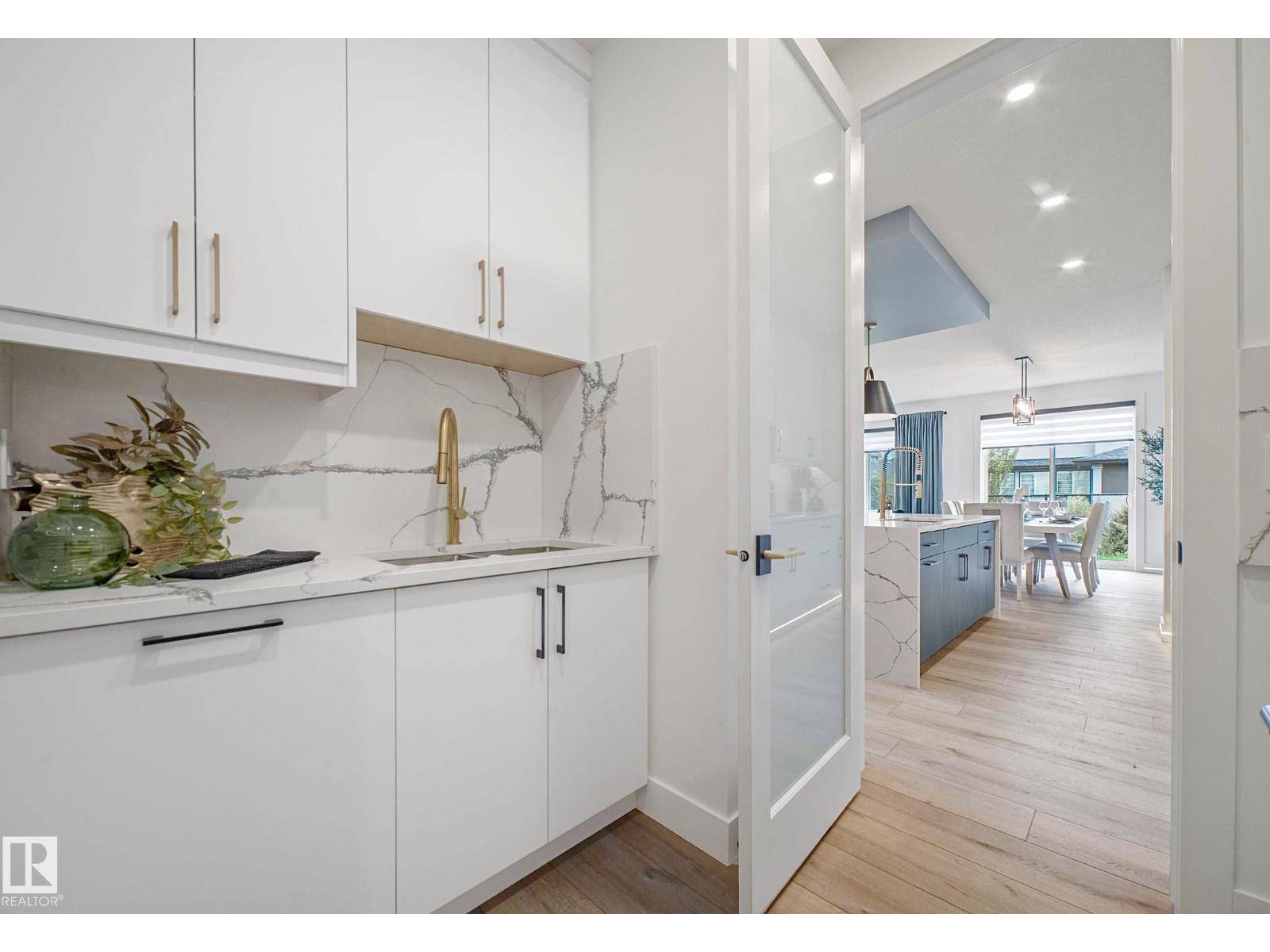 16607 8 ST NE - 18