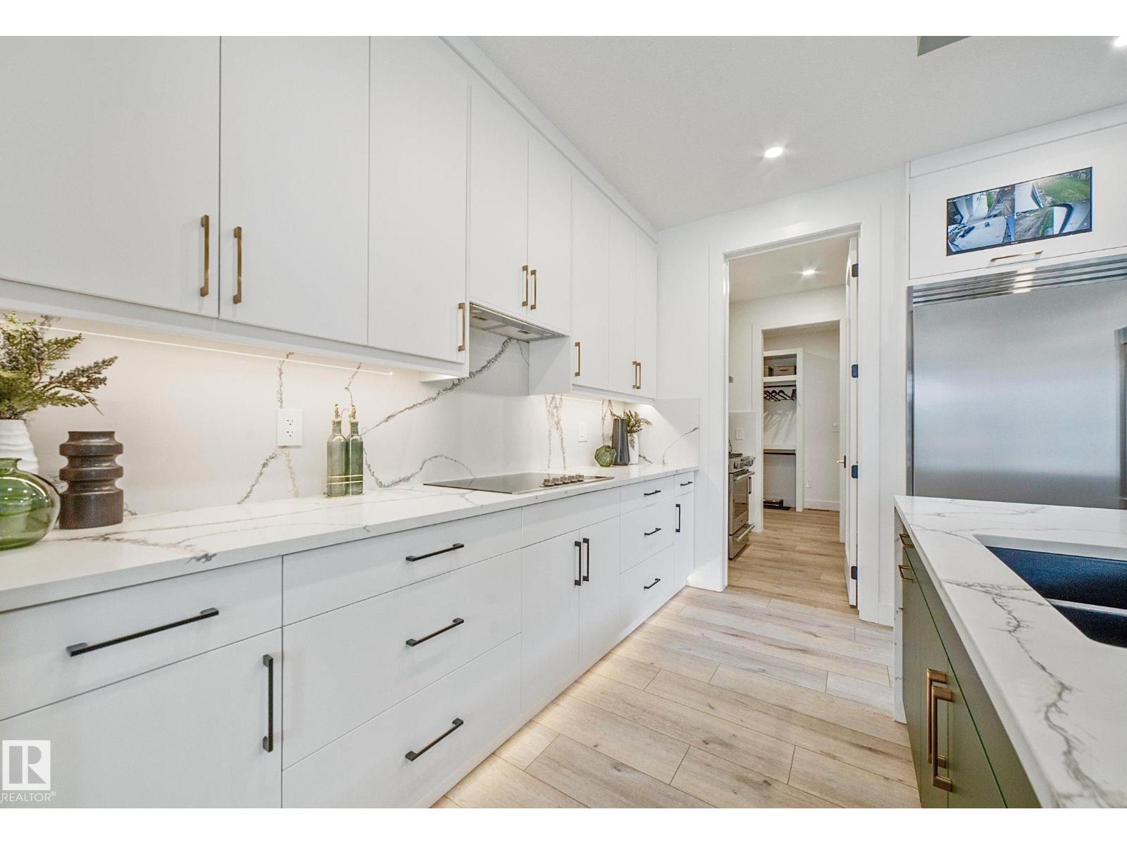 16607 8 ST NE - 16
