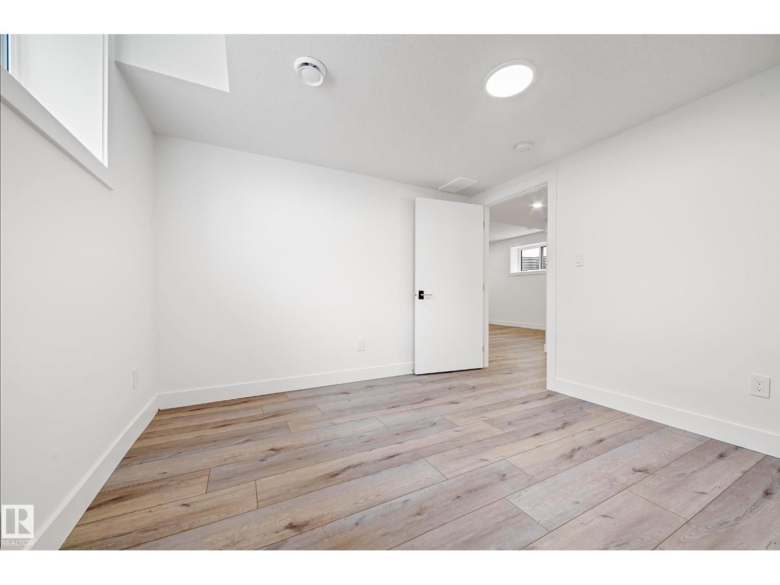 16607 8 ST NE - 55