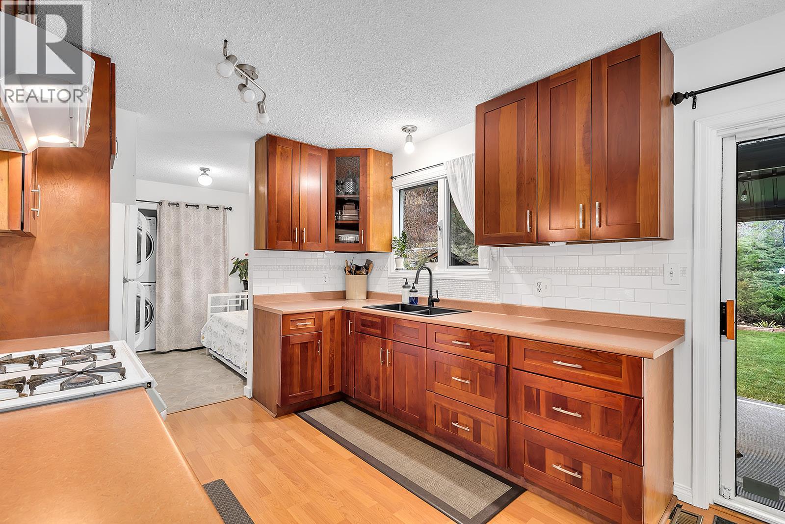 755 Camelia Road - 27