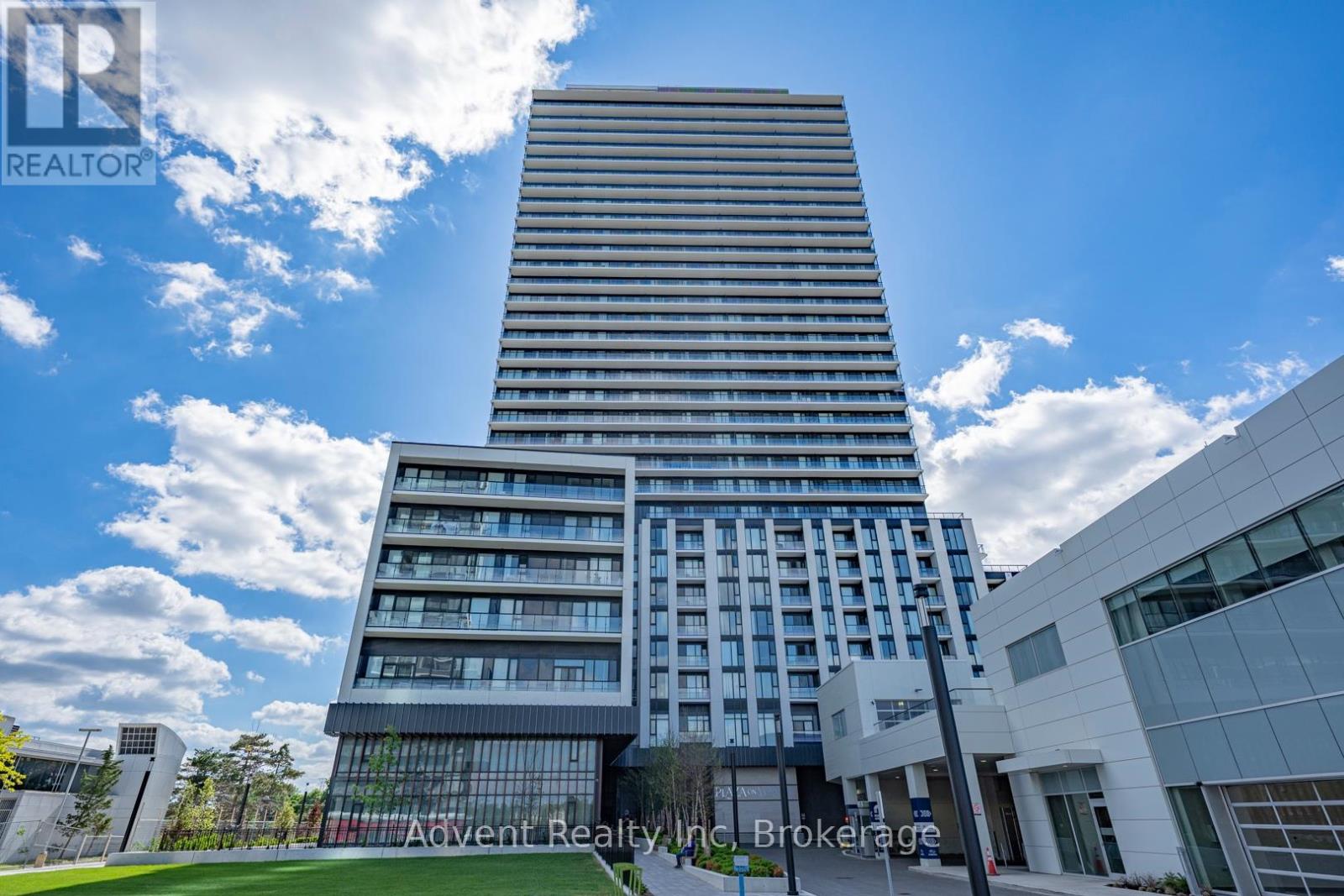 Listing photo of 915 - 5858 YONGE STREET