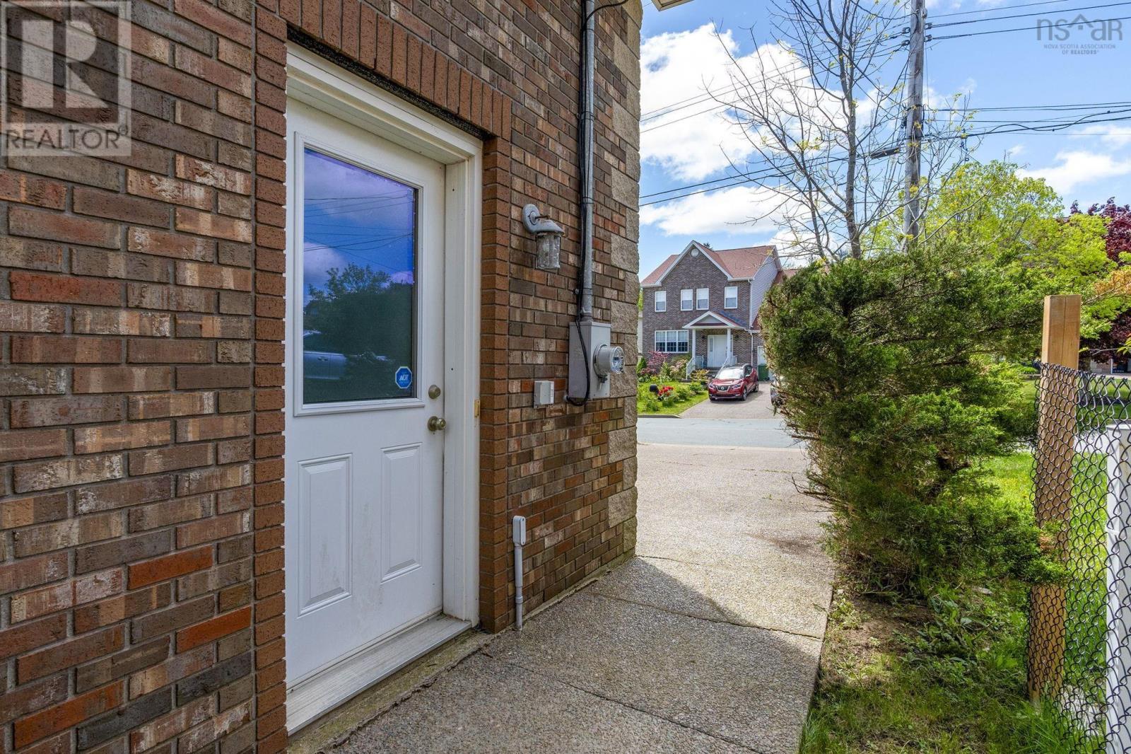 15 Kingsbury Way - 44