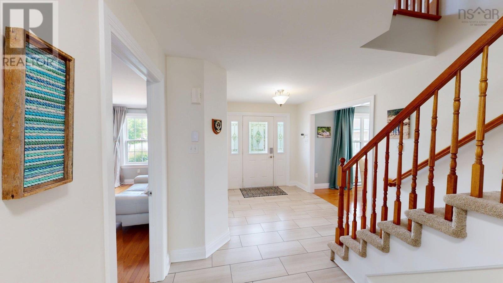 Property 20 of 49 of 79 Edgewater Close