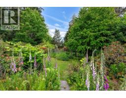 B 7095 Richview Dr, Sooke, BC V9Z0T3 Photo 9