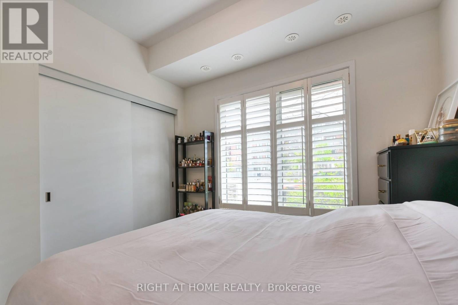 #101 5035 HARVARD ROAD - 17
