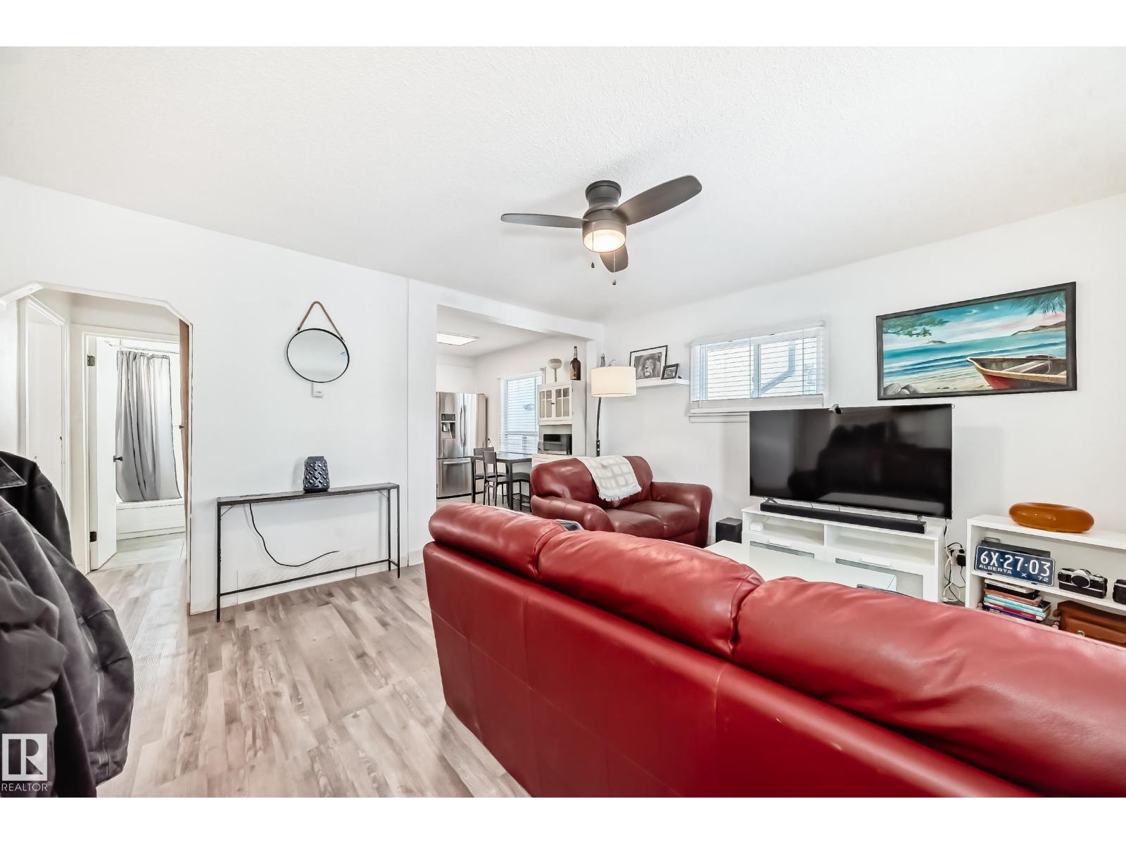 11429 89 ST NW - 12