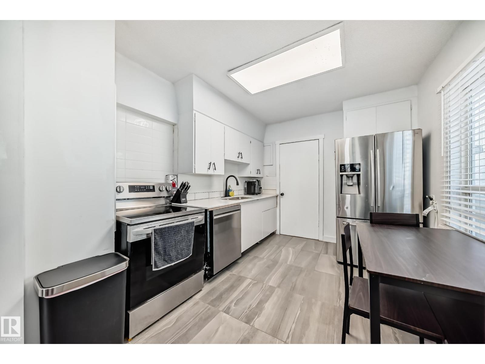 11429 89 ST NW - 25