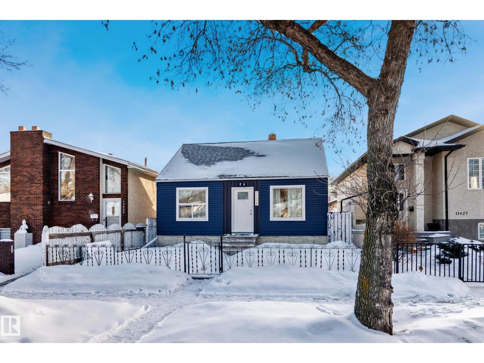 11429 89 ST NW - 3
