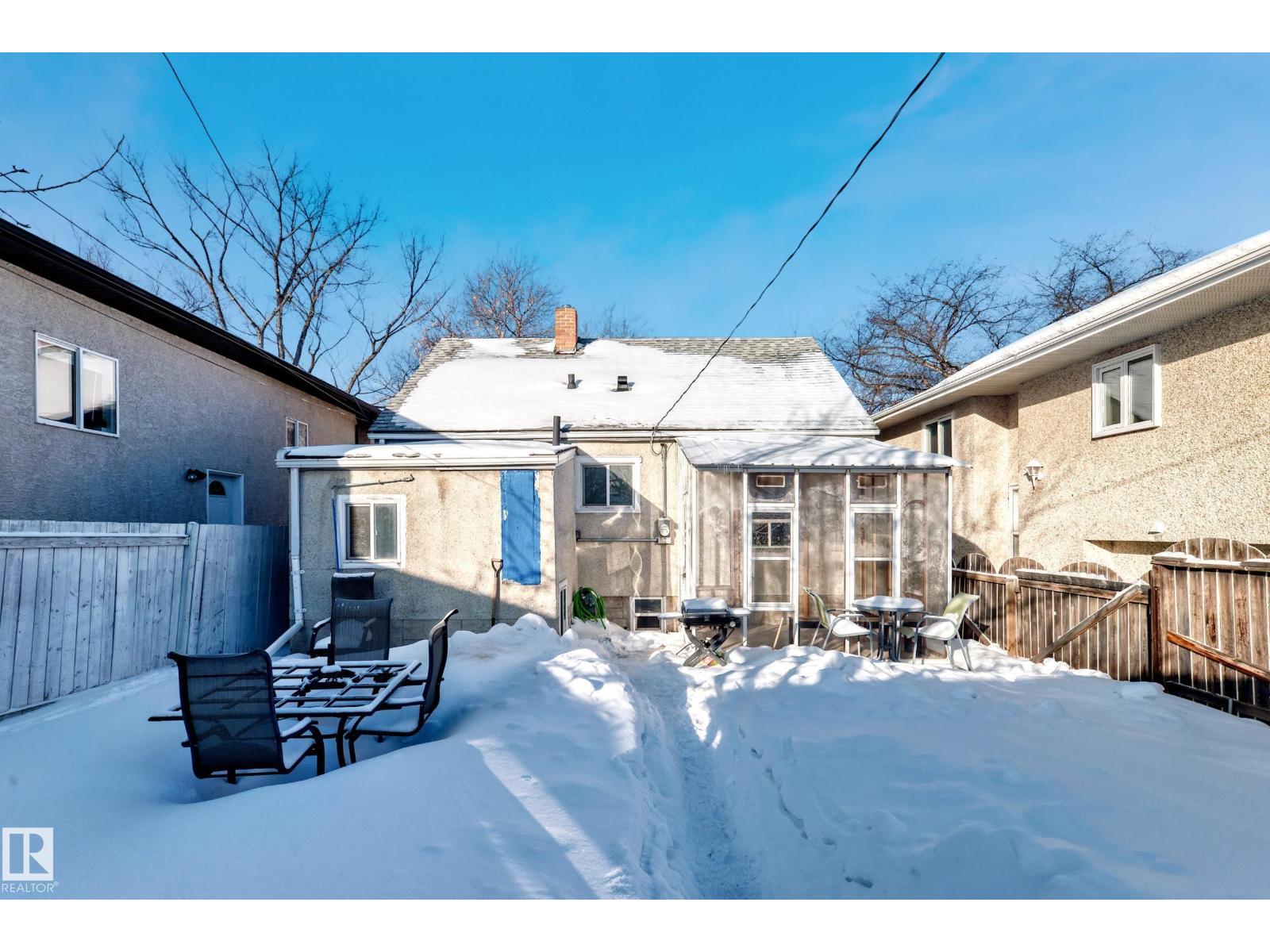 11429 89 ST NW - 34