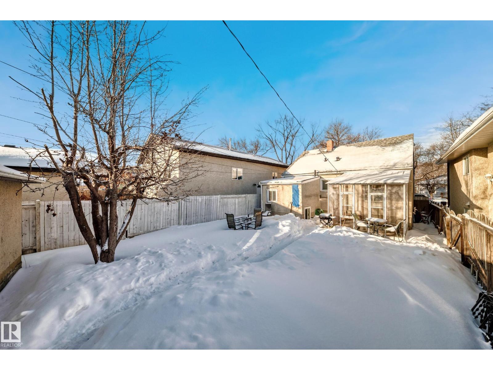 11429 89 ST NW - 35