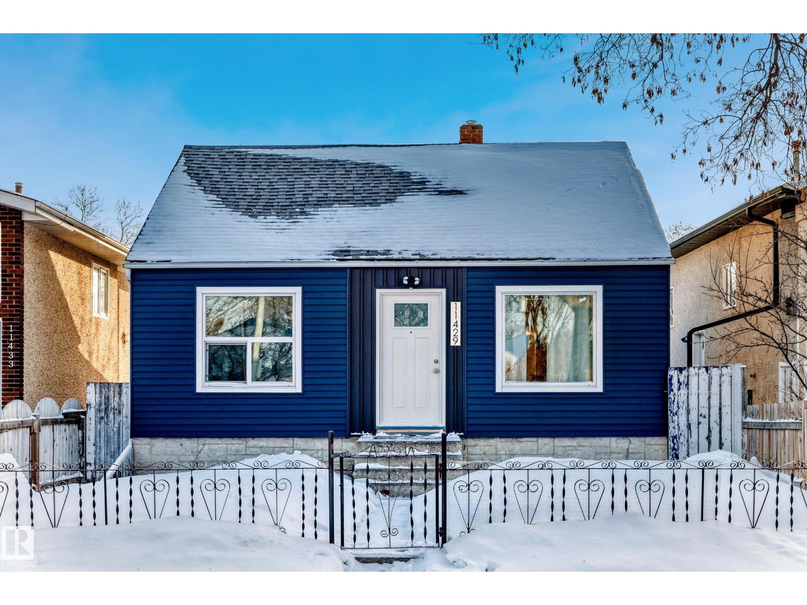 11429 89 ST NW - 4